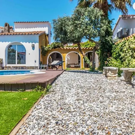 148-empurialola - Beautiful With Pool And Garden With Mooring Empuriabrava