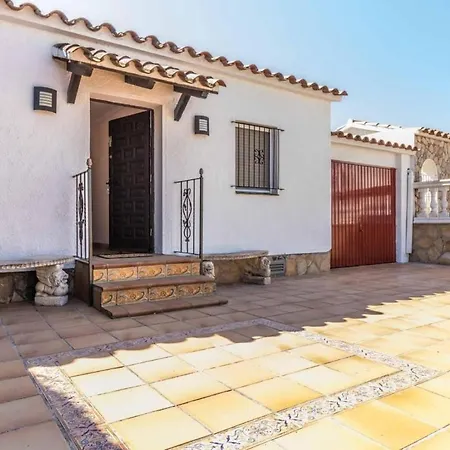148-empurialola - Beautiful With Pool And Garden With Mooring Holiday home Empuriabrava