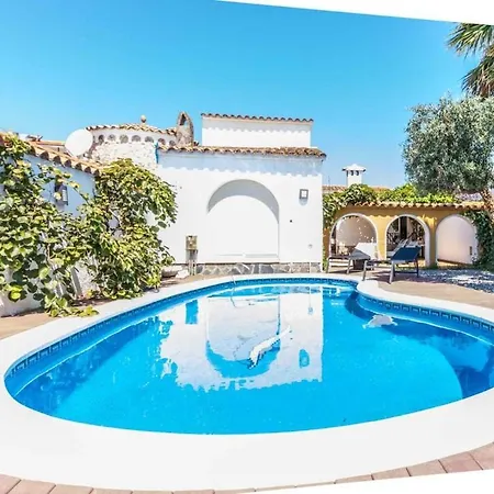 148-empurialola - Beautiful With Pool And Garden With Mooring Holiday home Empuriabrava