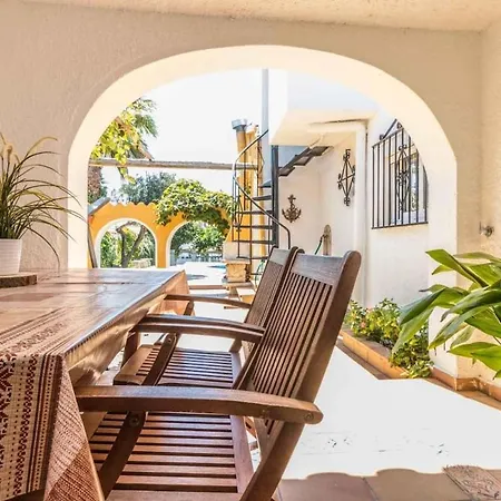 148-empurialola - Beautiful With Pool And Garden With Mooring *
